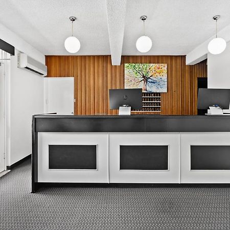 Park Motor Inn Тувумба Екстер'єр фото