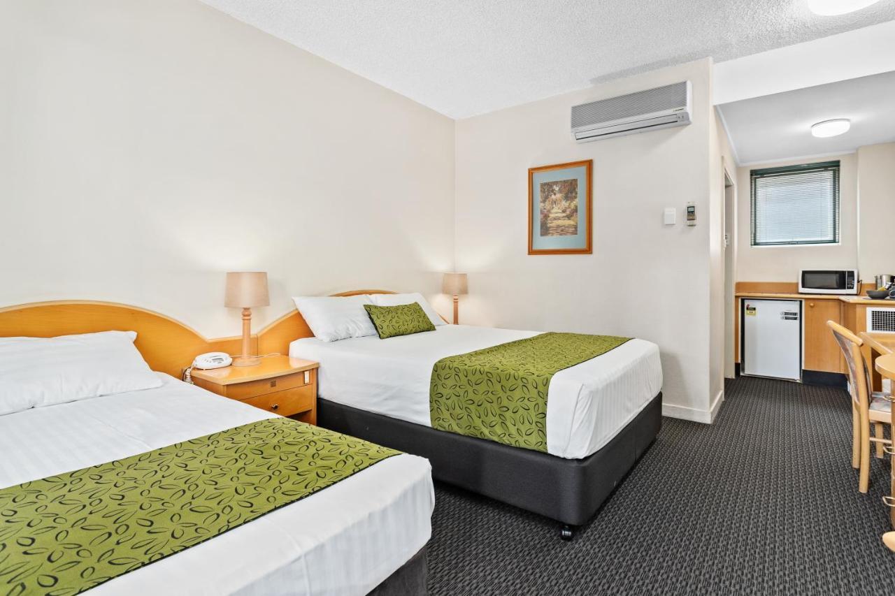 Park Motor Inn Тувумба Екстер'єр фото